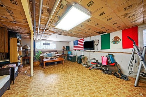 5238 Nelson St, Chicago IL 60657-3042 exterior