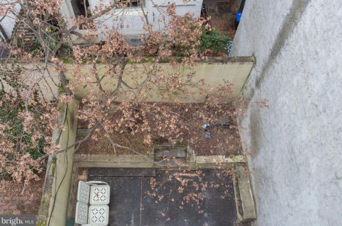 421 13 St, Philadelphia PA 19147-1142 exterior