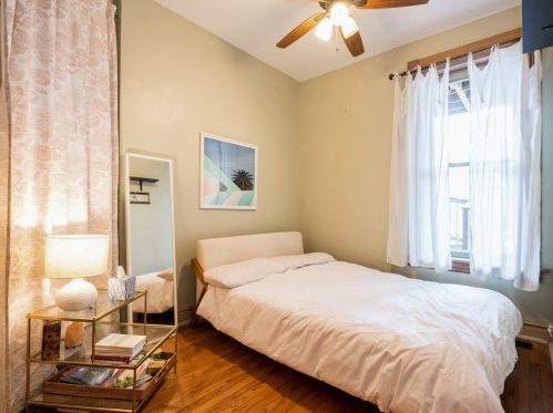 4052 Paulina St, Chicago IL 60613-2520 exterior