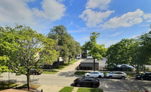 4832 Bernard St, Chicago IL 60625-5414 exterior