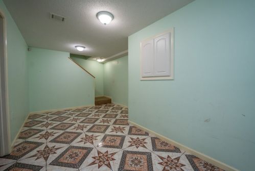 29 Pocantico Ave, Springfield MA 01109-1463 exterior