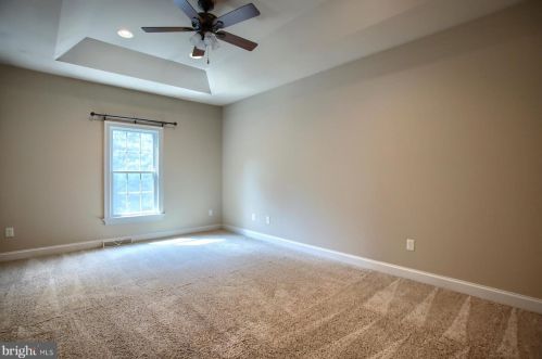 43 Midway Farms Ln, Lancaster PA 17602-2671 exterior