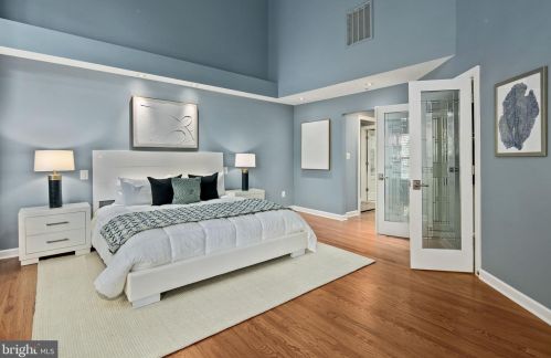 1822 Fonthill Ct, Mc Lean VA 22102-4792 exterior