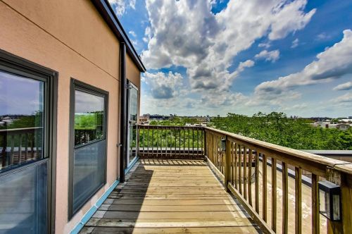 1760 Wrightwood Ave, Chicago IL  60614-1945 exterior