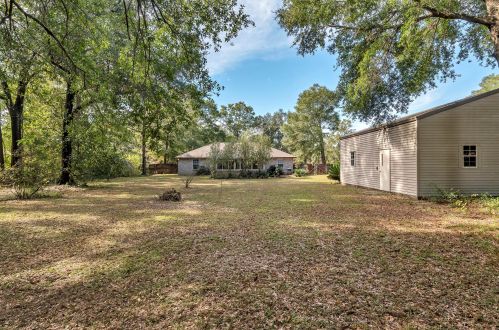 6226 Greenwood Dr, Milton FL  32570-5425 exterior