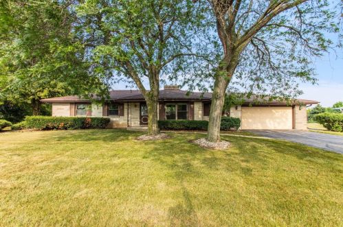 1420 Willow Rd, Sturtevant, WI 53177-1919