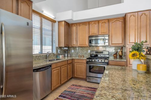 4322 Aracely Dr, Phoenix AZ  85087-5998 exterior