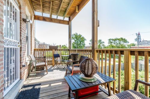 3161 Monroe St, Chicago IL 60624-2545 exterior