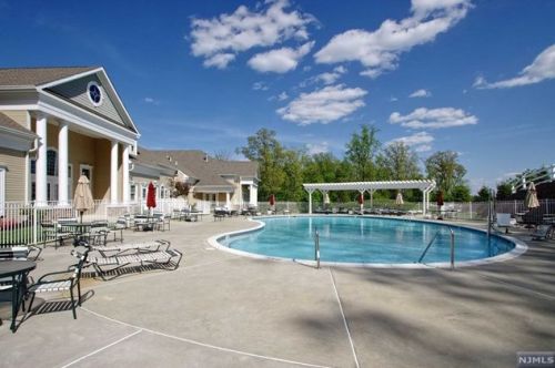 1111 Hale Dr, Wharton, NJ 07885-4221