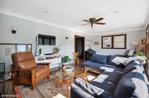 9813 Hoyne Ave, Chicago IL  60643-1728 exterior