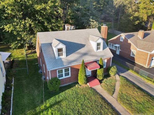 148 Allen St, New Britain, CT 06053-3017