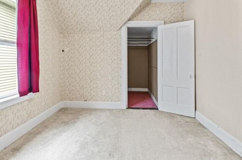 113 Oakland Ave, Providence RI 02908-3632 exterior