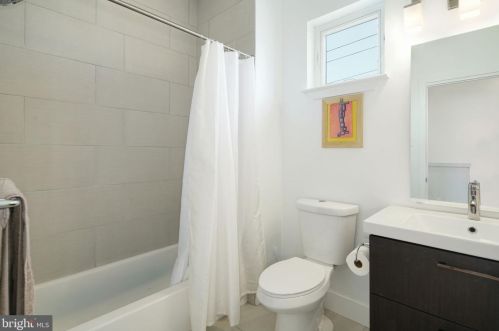 2201 Cumberland St, Philadelphia PA 19125-2203 exterior