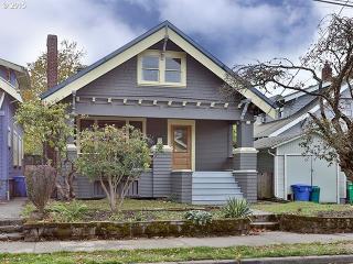 4614 Madison St, Portland, OR 97215-2533