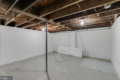 122 Chippewa Trl, Browns Mills NJ 08015-6458 exterior