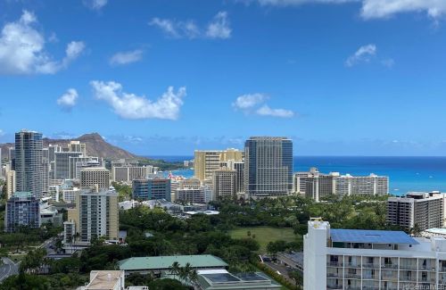 469 Ena Rd, Honolulu HI  96815-1749 exterior