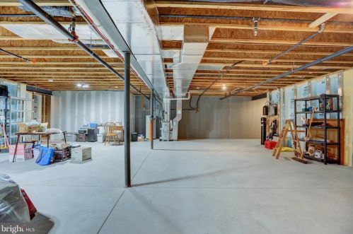 85 Midway Farms Ln, Lancaster PA 17602-2670 exterior