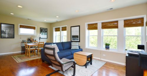 2904 Cullom Ave, Chicago, IL 60618-1442