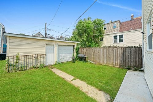 4856 Winchester Ave, Chicago IL 60609-4847 exterior