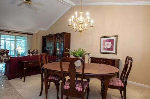 2242 Meadowglen Dr, Grand Rapids MI 49505-6302 exterior