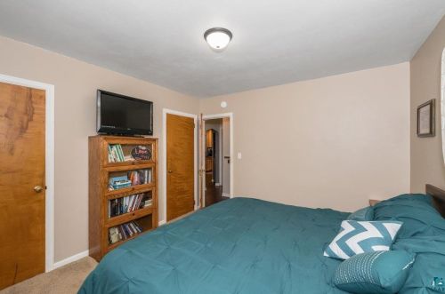 5301 Glendale St, Duluth MN 55804-1112 exterior