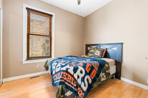 1322 61 Ct, Chicago IL 60804-1046 exterior