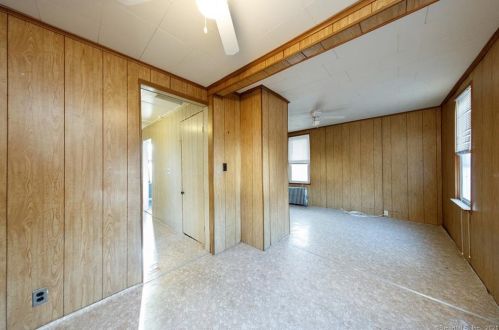 104 St, Killingly CT 06239-1927 exterior