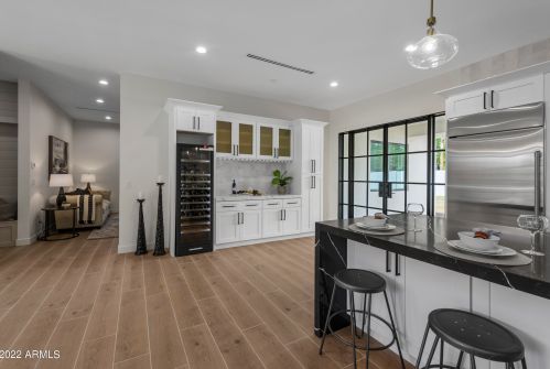 6841 12th Ave, Phoenix AZ  85013-1021 exterior