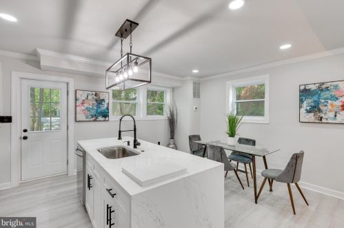 69 55th St, Washington DC  20019-6565 exterior