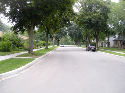 4903 Mohawk Ave, Milwaukee, WI 53217-5436