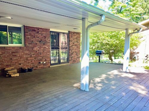 133 Country Clb Dr, Pittsburgh PA 15228-2652 exterior