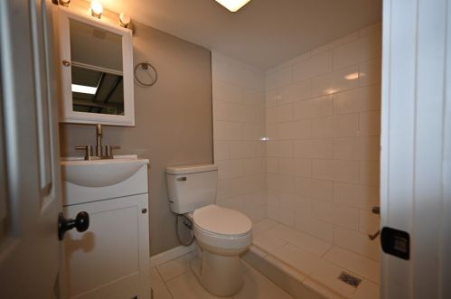 1805 Ardmore Blvd, Pittsburgh PA 15221-4407 exterior