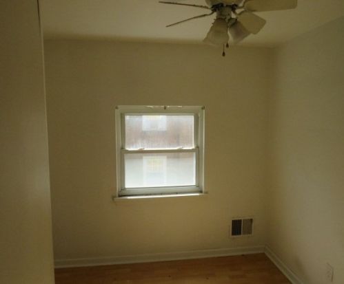 337 Dorothy Dr, Pittsburgh PA  15235-1831 exterior