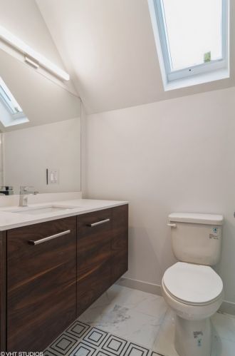 2743 Hamlin Ave, Chicago IL 60647-1012 exterior