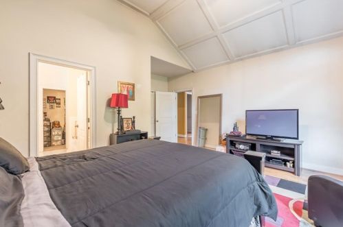 1758 Marietta Rd, Atlanta GA 30318-2735 exterior