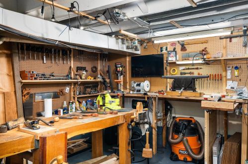 4101 Robinson St, Duluth MN 55804-2111 exterior