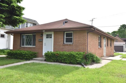 3942 Troy Ave, Milwaukee WI 53235-4826 exterior