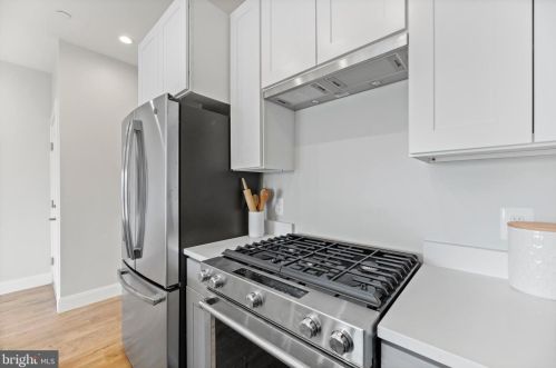 1261 Owen Pl, Washington DC 20002-2807 exterior