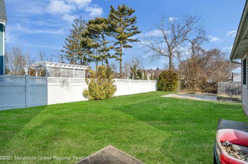 907 Ellison Ave, Point Pleasant Beach NJ 08742-2934 exterior