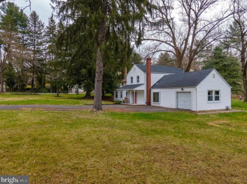 15 Delaware Ave, Trenton NJ 08628-2002 exterior