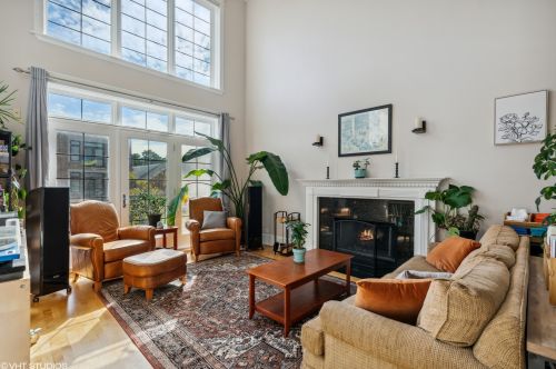 1812 Armitage Ave, Chicago, IL 60622-1015