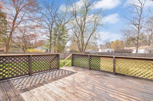 105 Joan St, Springfield MA  01129-1533 exterior