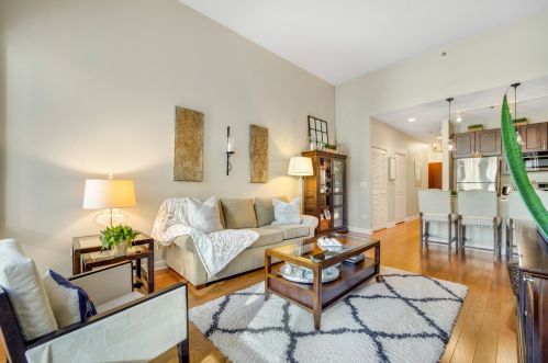 1400 Michigan Ave, Chicago, IL 60605-3714