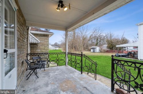 1127 Parkway Ave, Trenton NJ  08628-3014 exterior