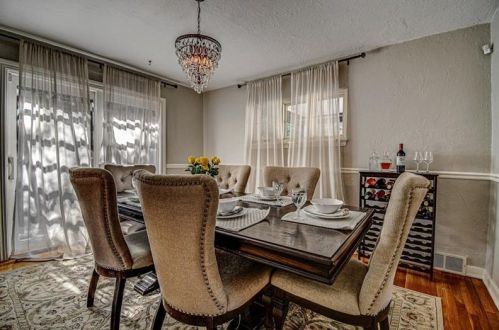 250 Cascade Rd, Pittsburgh PA 15221-4464 exterior