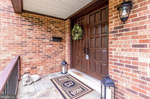 4186 39th St, Arlington, VA 22207-4662