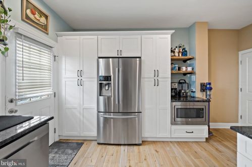 912 American St, Philadelphia PA 19140-5726 exterior