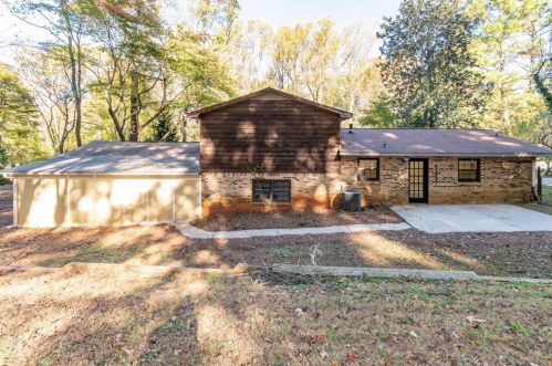 2619 Irene Cir, Duluth GA 30096-4148 exterior