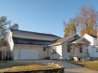 502 Chestnut St, Pekin, IL 61554-2822