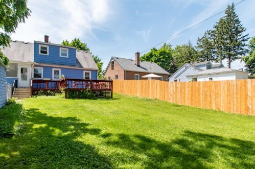 813 Leith Ave, Waukegan IL 60085-2545 exterior